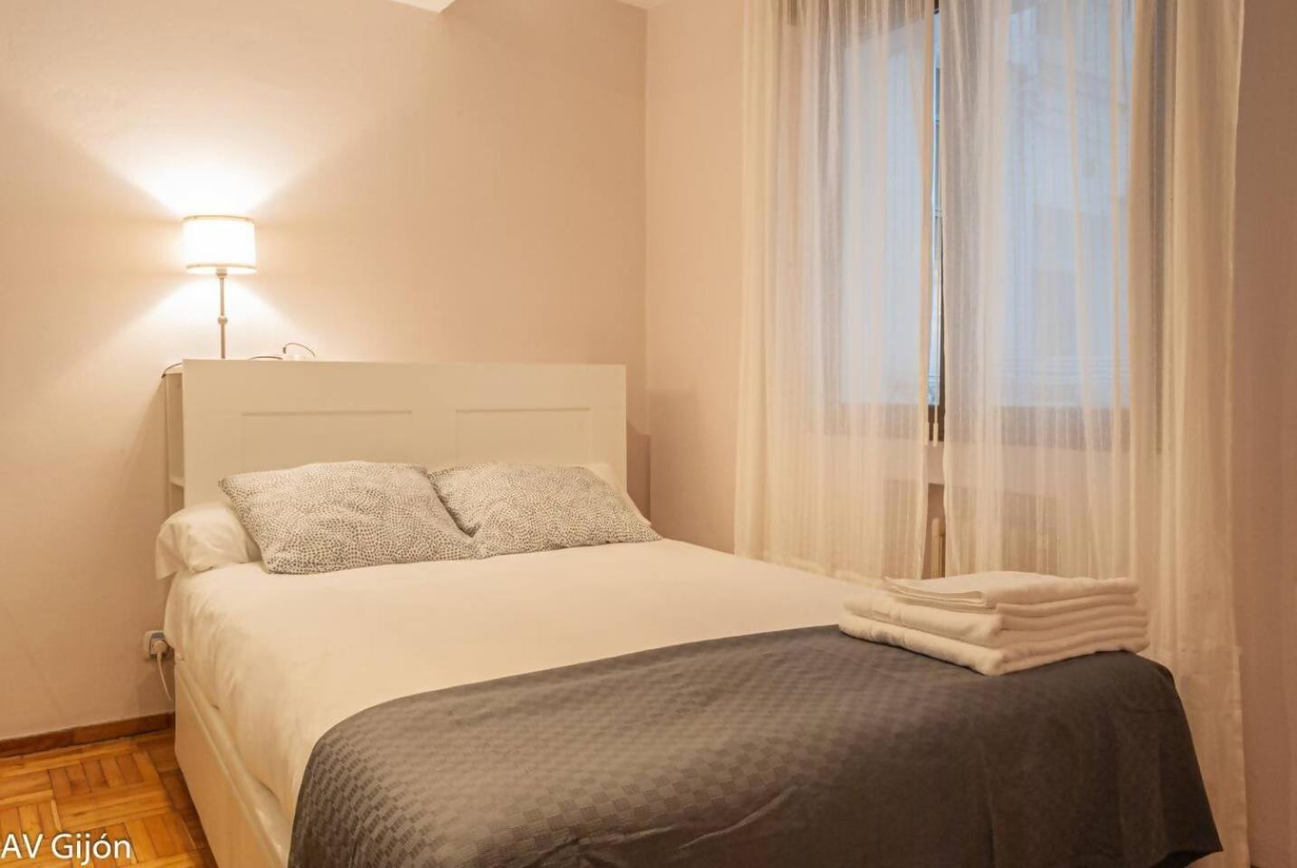 Av Aguado 44 Apartman Gijón Kültér fotó