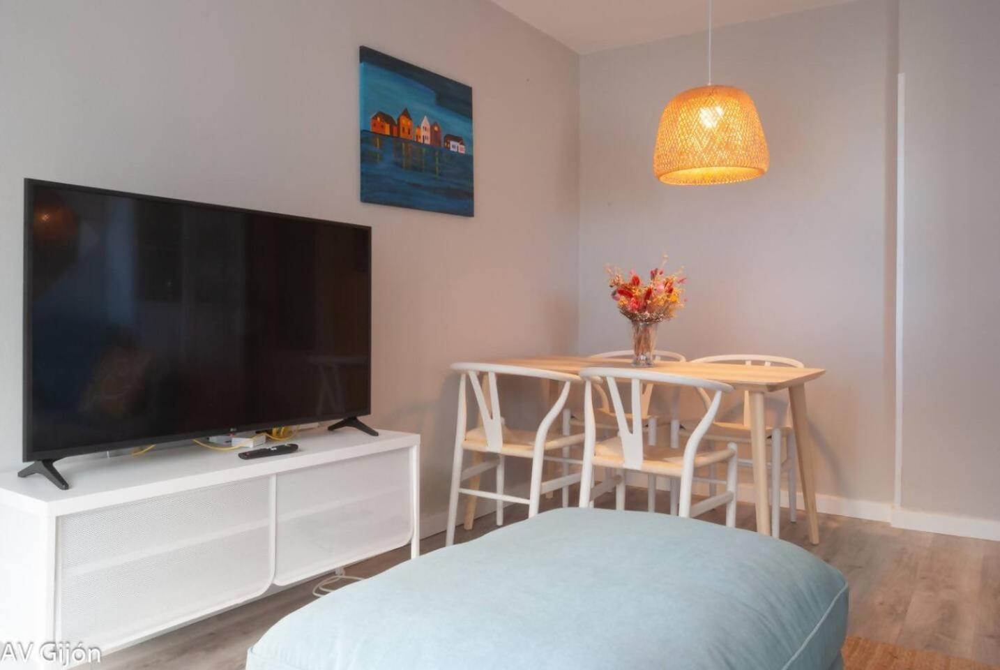 Av Aguado 44 Apartman Gijón Kültér fotó