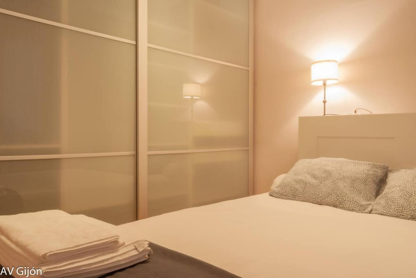 Av Aguado 44 Apartman Gijón Kültér fotó
