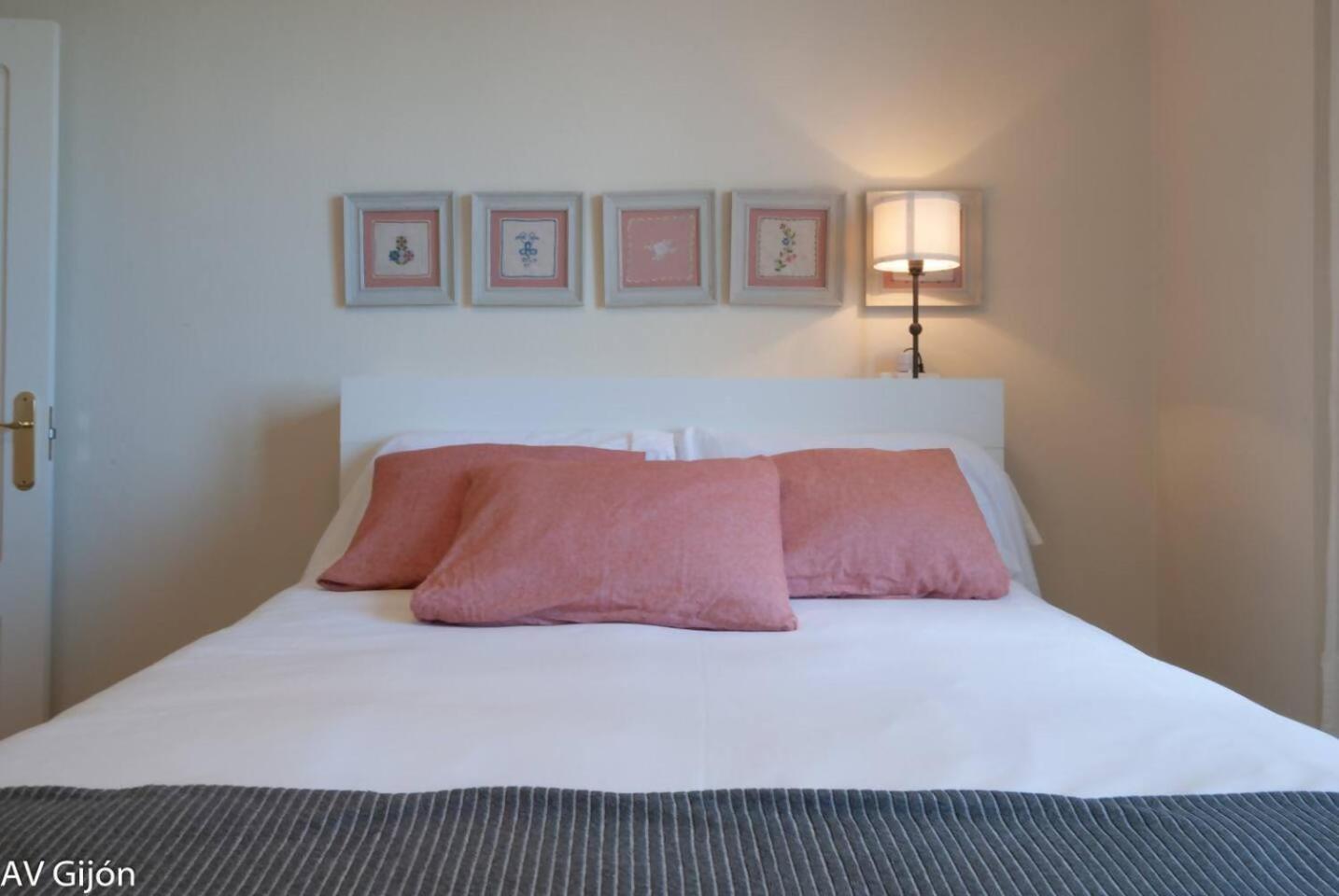 Av Aguado 44 Apartman Gijón Kültér fotó